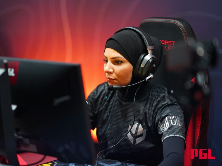 zAAz: “Valve should be ashamed”
