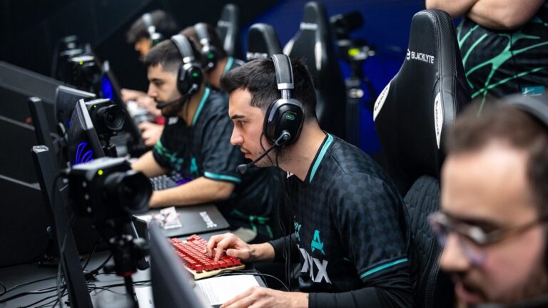 Prediction for Aurora vs G2 — BLAST Open Porto 2026