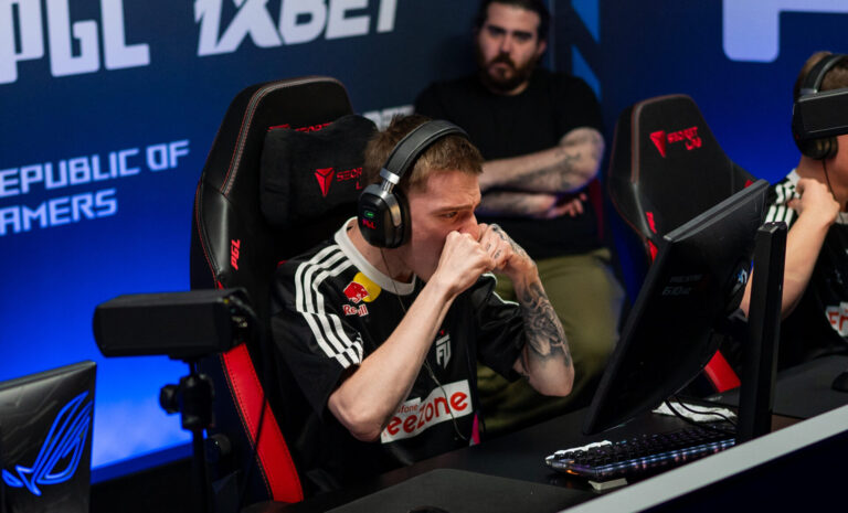 CS2 Player lauNX's Harshest Chat Trash Talk Revealed