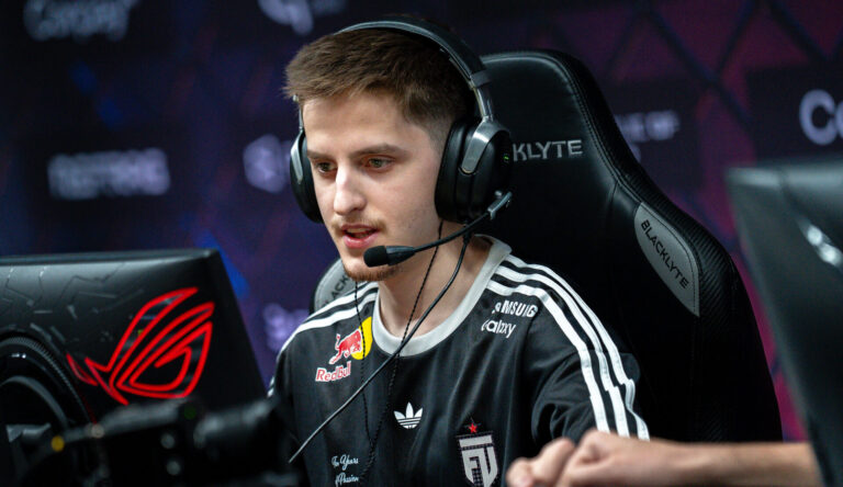 FUT Esports Renews Krabeni's Contract, Only cmtry Left