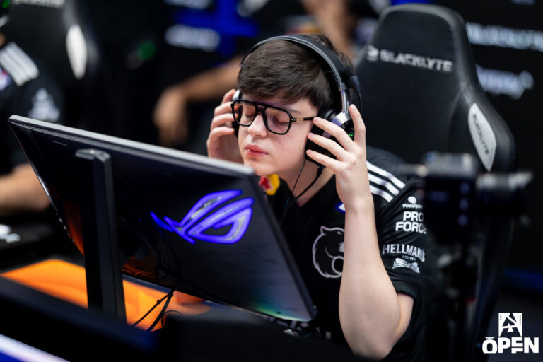 FURIA fought back against GamerLegion to reach the Upper semi-finals of FISSURE Playground 3